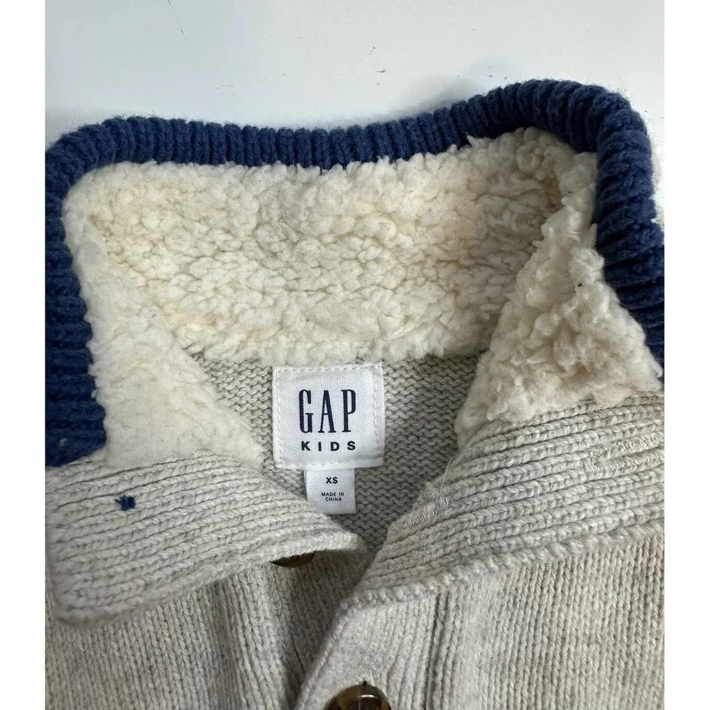 GAP Kids Button Neck Striped Sweater / Kids Size XS‎